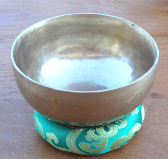 campane tibetane su cuscino